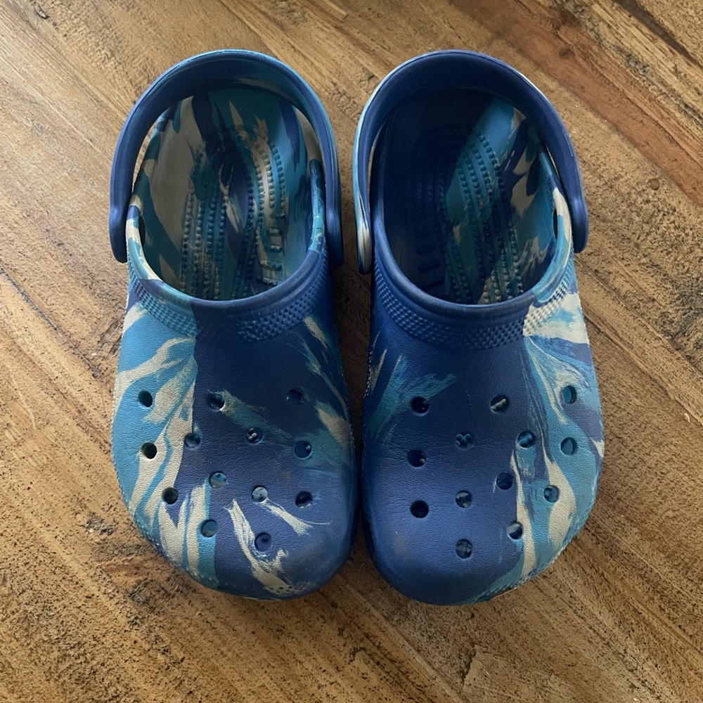 Kids Blue Tie Dye Crocs